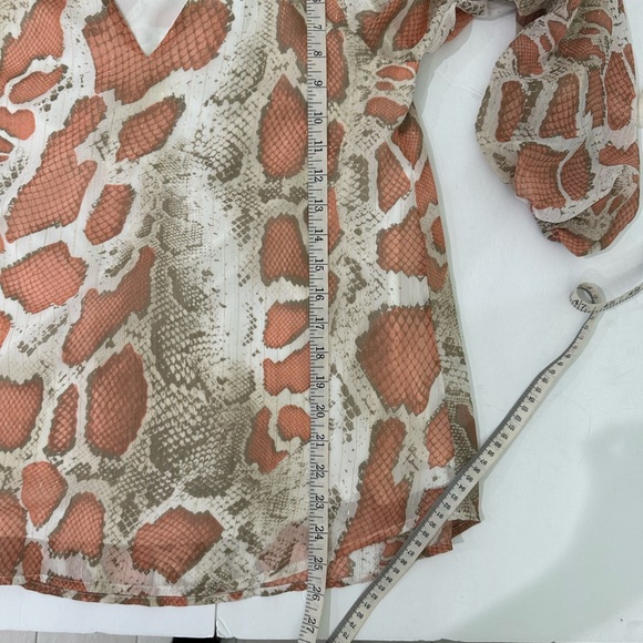 Adrienne Snake Print Blouson Sleeve V-Neck Pink Blush Metallic Size Small - Picture 11 of 12